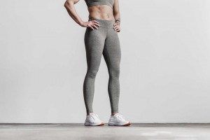 Grey Heather Nobull Mid-Rise Tight (Plush Heather) | 240GITAVC