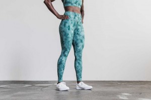 Oil Blue / Pine Tie-Dye Nobull High-Rise Tight (Tie-Dye) | 156NKDTOB