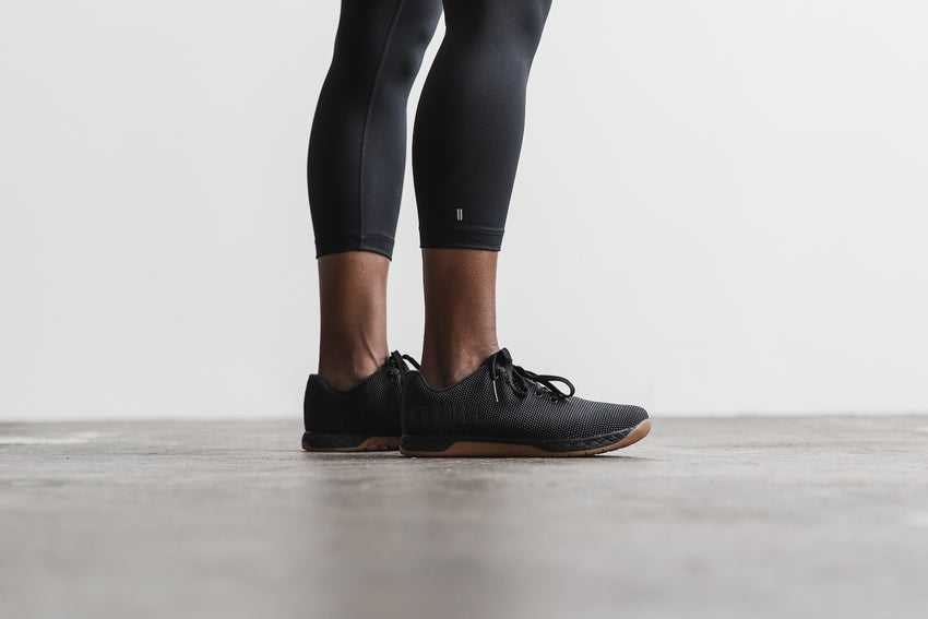 Black Nobull Mid-Rise Crop (Plush Heather) | 835BHXJUA