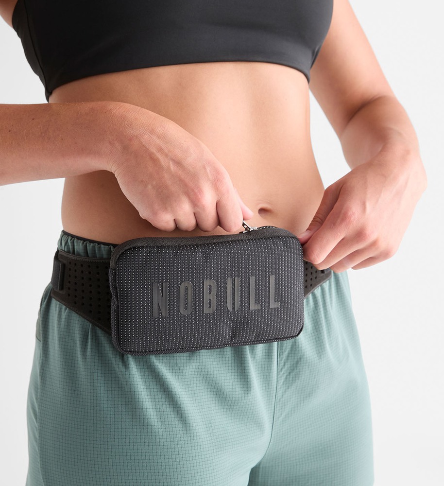 Black Nobull Reflective Running Belt | UVIZM8473